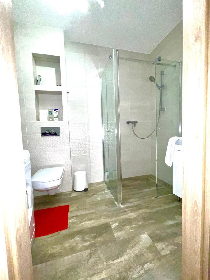 Apartament 48M W Centrum Grojca Grojec  Bagian luar foto