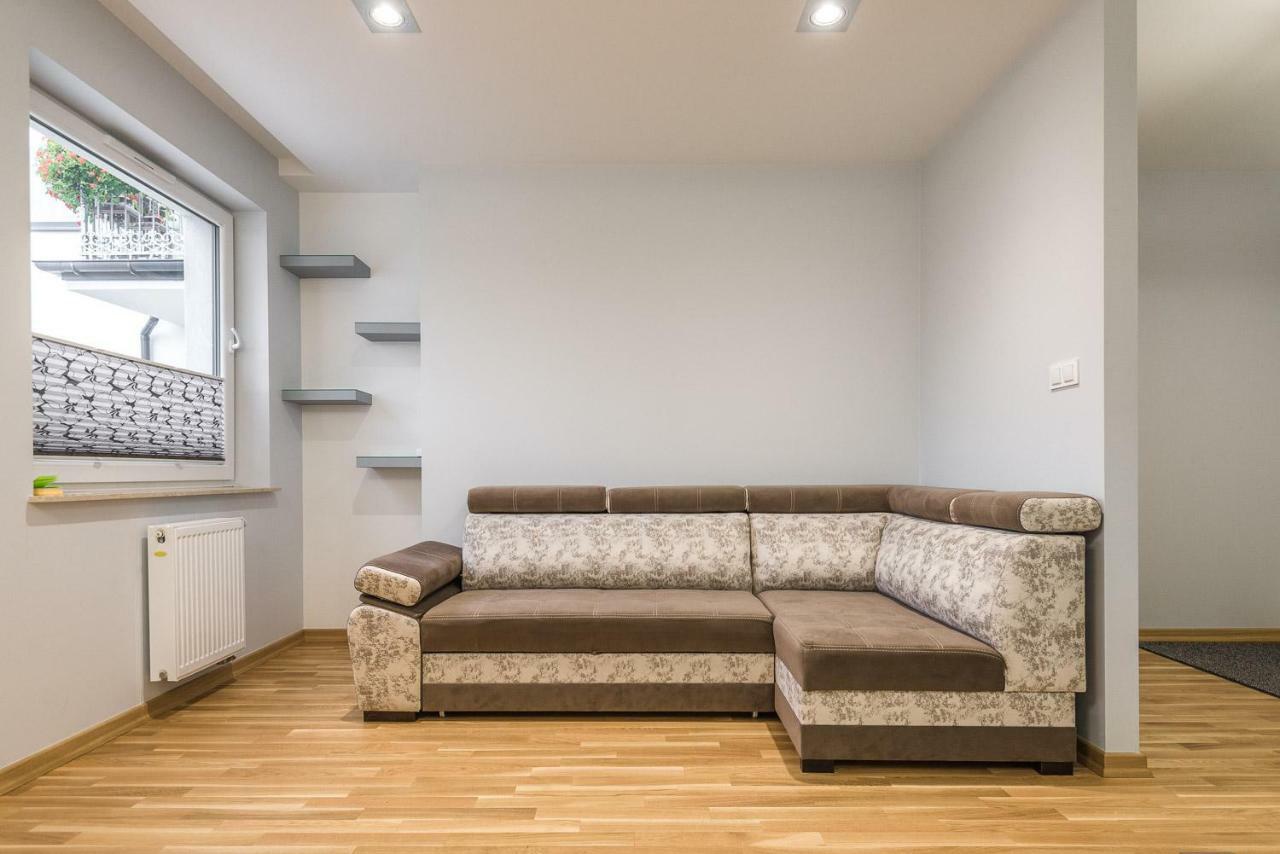 Apartament 48M W Centrum Grojca Grojec  Bagian luar foto