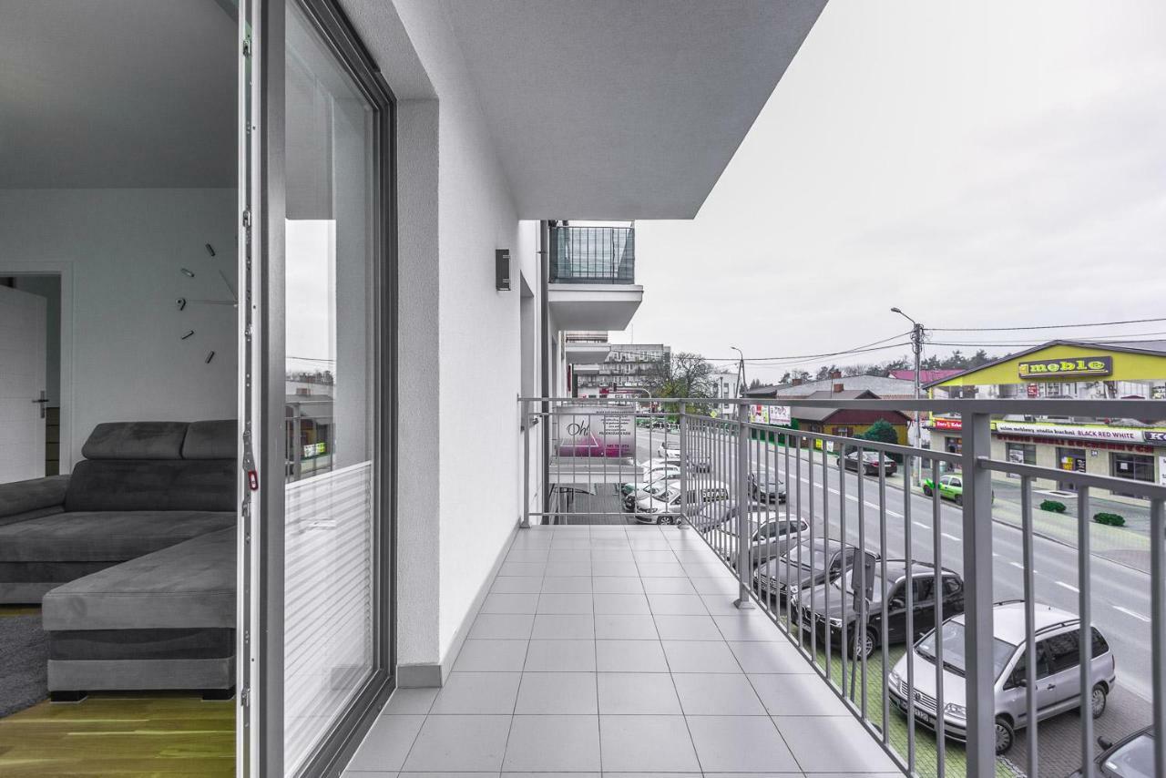 Apartament 48M W Centrum Grojca Grojec  Bagian luar foto