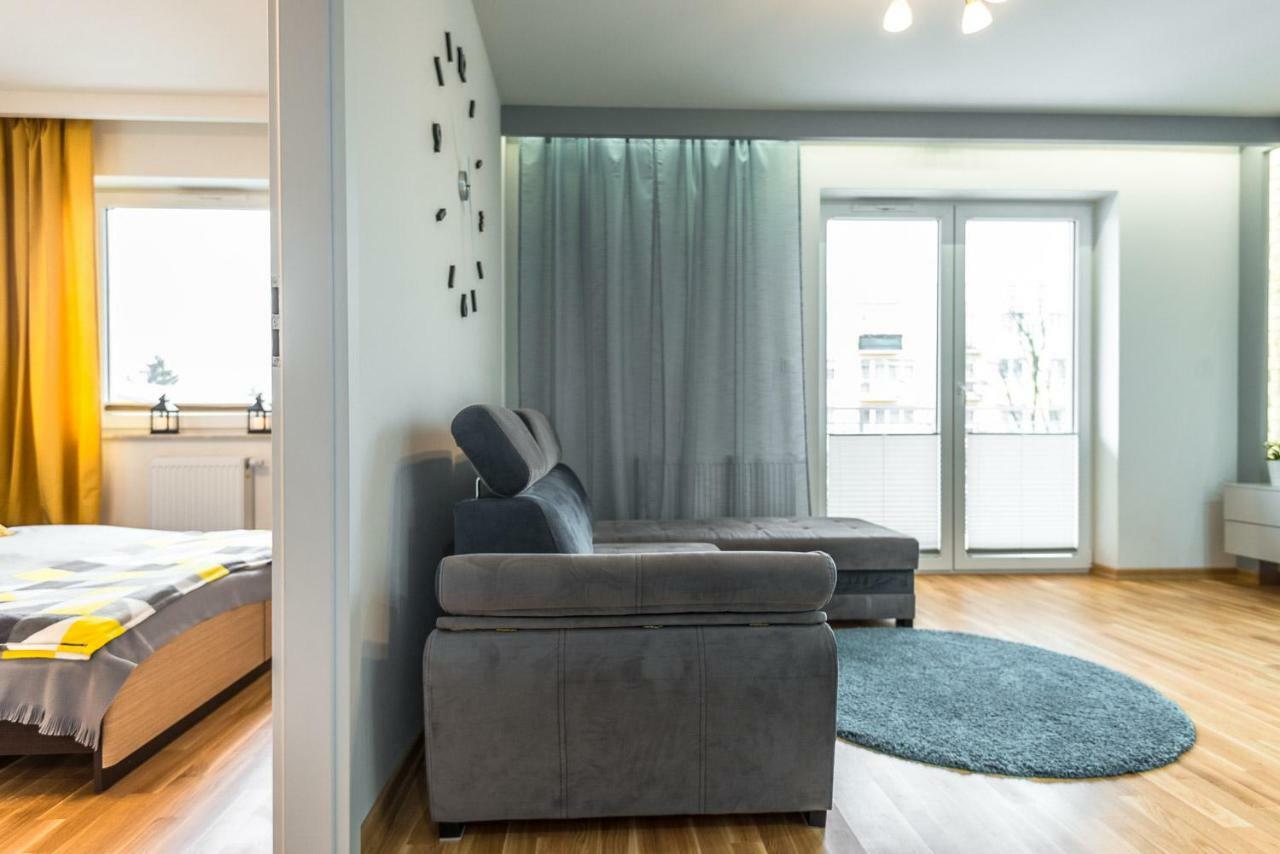 Apartament 48M W Centrum Grojca Grojec  Bagian luar foto