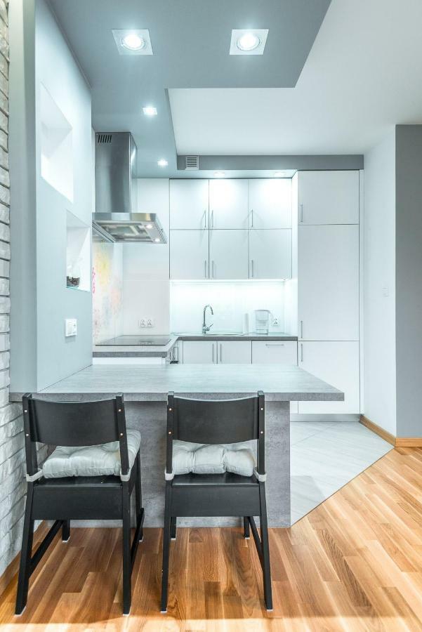 Apartament 48M W Centrum Grojca Grojec  Bagian luar foto